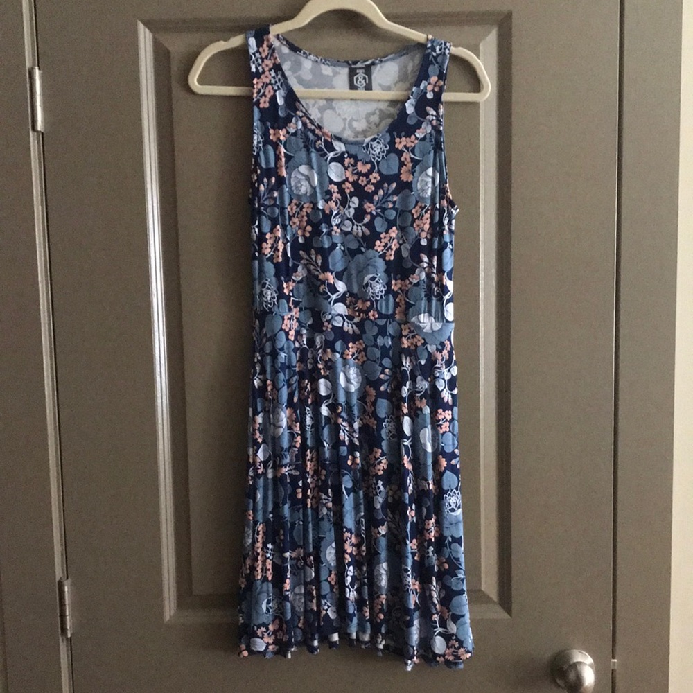NWT Agnes & Dora Floral Fisher Dress Size S